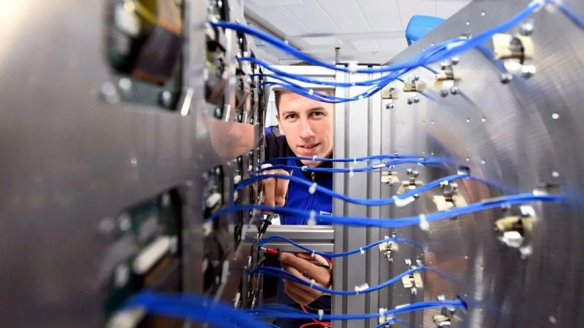 Wie nahe liegen Softwareentwicklung und Elektrotechnik